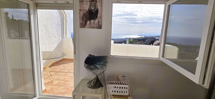 Image No.45-2 Bed House for sale