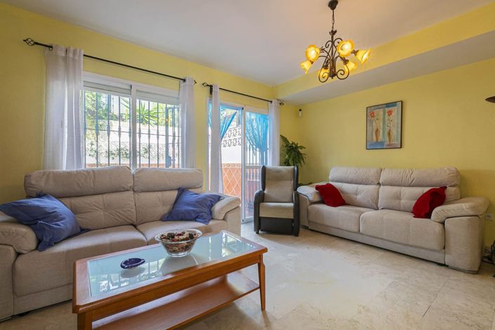 Image No.11-6 Bed House for sale