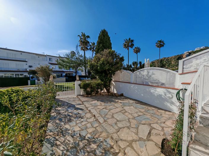 Image No.13-3 Bed House for sale