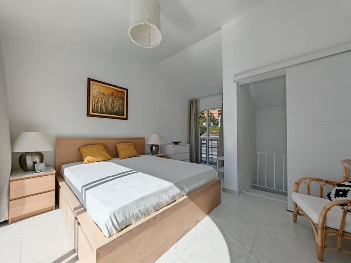 Image No.15-3 Bed House for sale