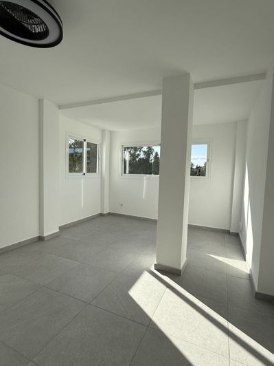 Image No.14-3 Bed Apartment for sale