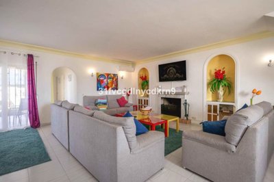 r5017291-destination-marbella-image-11