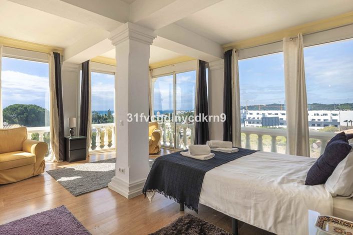 Image No.2-5 Bed House for sale