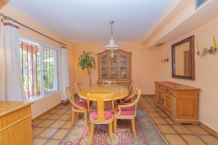 Image No.13-3 Bed House for sale