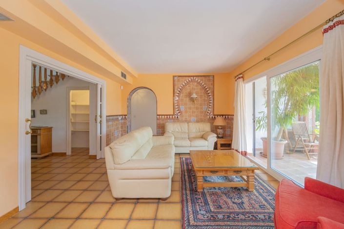Image No.9-3 Bed House for sale