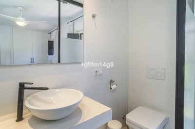 r5120017-destination-marbella-image-12