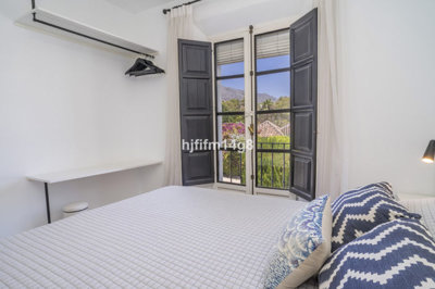 r5120017-destination-marbella-image-14