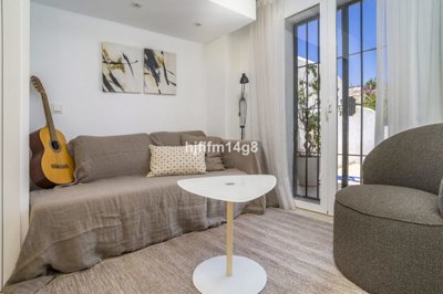r5120017-destination-marbella-image-5