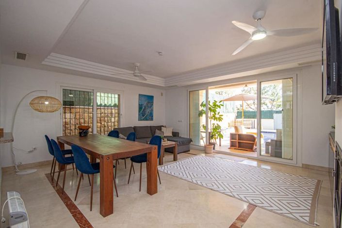 Image No.12-4 Bed House for sale