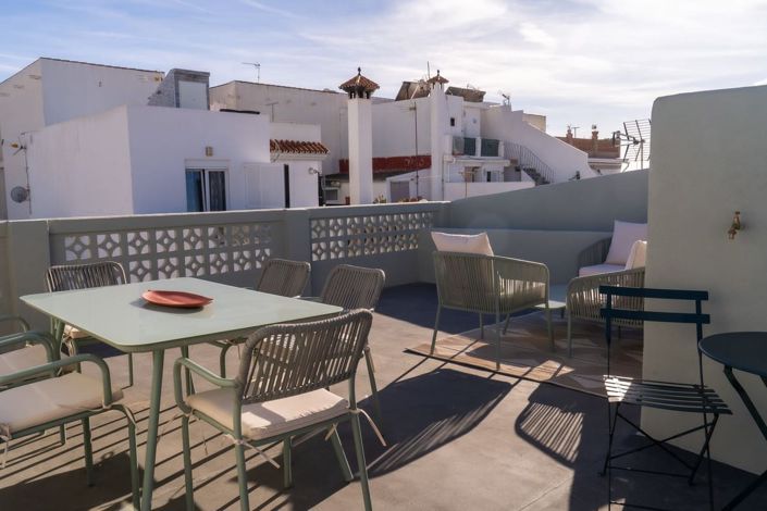 Image No.3-4 Bed House for sale