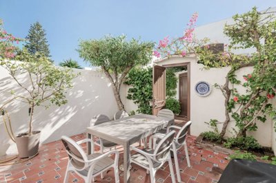 r5225590-destination-marbella-image-12