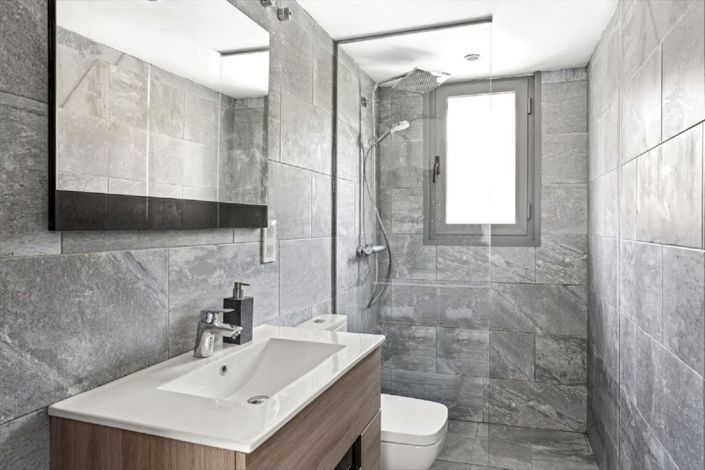 Image No.14-3 Bed House for sale