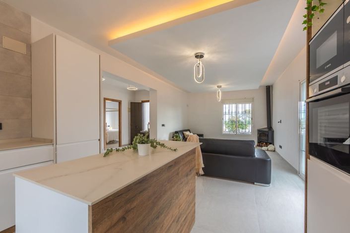 Image No.12-3 Bed House for sale