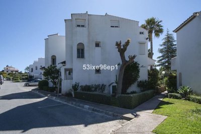 r5271403-destination-marbella-image-1
