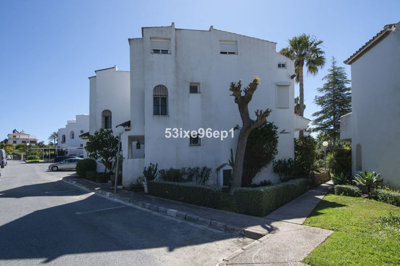 r5271403-destination-marbella-image-1