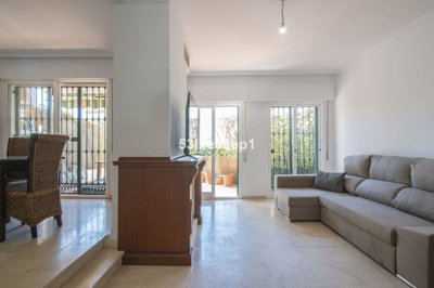 r5271403-destination-marbella-image-2