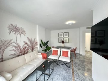 r5274433-destination-marbella-image-2