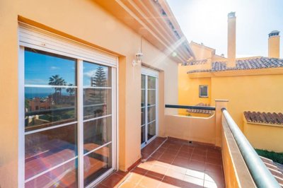 r5337877-destination-marbella-image-4