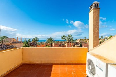 r5337877-destination-marbella-image-6