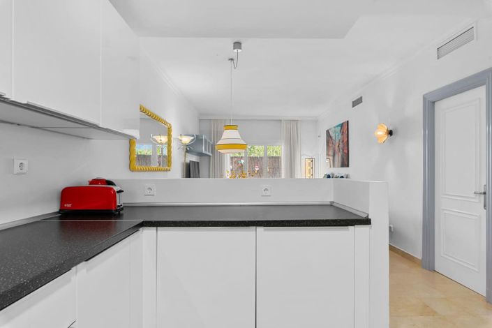 Image No.8-2 Bed Apartment for sale