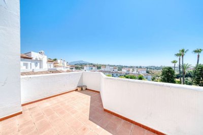 r5361880-destination-marbella-image-1