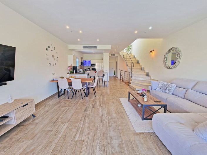 Image No.4-3 Bed House for sale