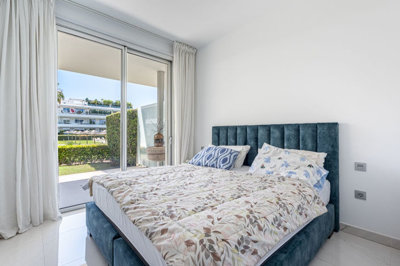 r5371747-destination-marbella-image-12