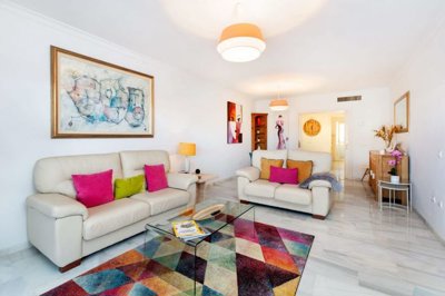 r5374591-destination-marbella-image-6