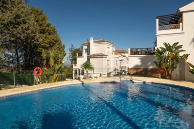 r4950034-destination-marbella-image-9