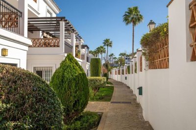 r4950034-destination-marbella-image-10
