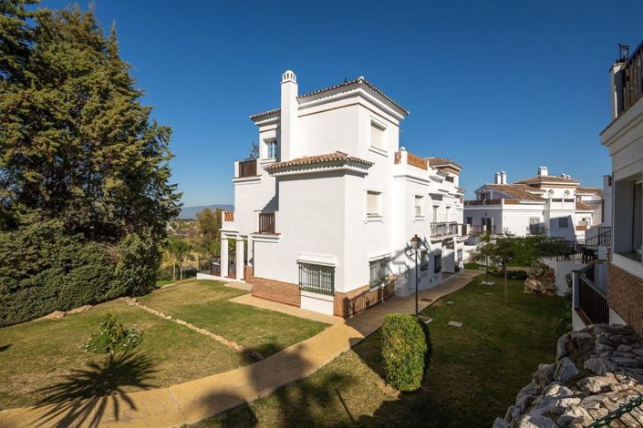 Image No.14-4 Bed House for sale