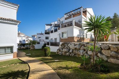 r4950034-destination-marbella-image-14