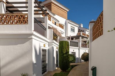 r4950034-destination-marbella-image-8
