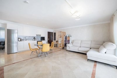 r5287063-destination-marbella-image-12
