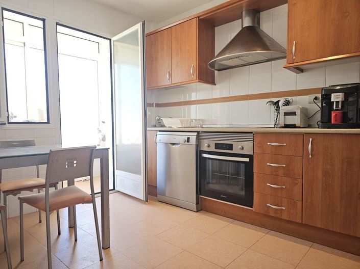 Image No.3-3 Bed House for sale