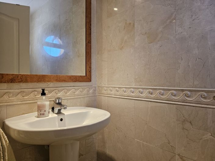 Image No.4-3 Bed House for sale