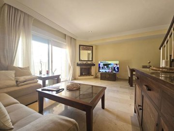r5383825-destination-marbella-image-4
