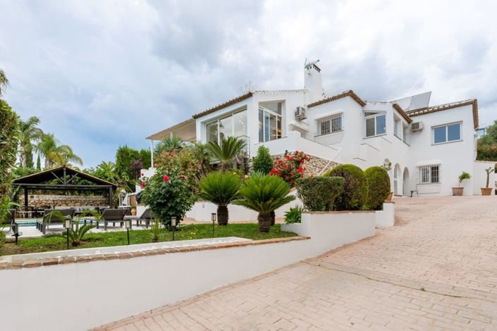 Image No.7-4 Bed House for sale