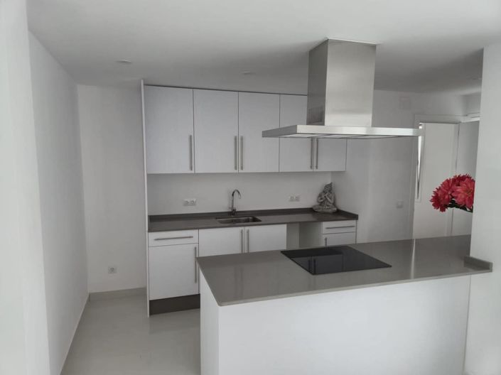 Image No.8-3 Bed Apartment for sale