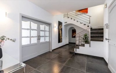r5384212-destination-marbella-image-2