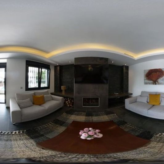 Image No.4-6 Bed House for sale