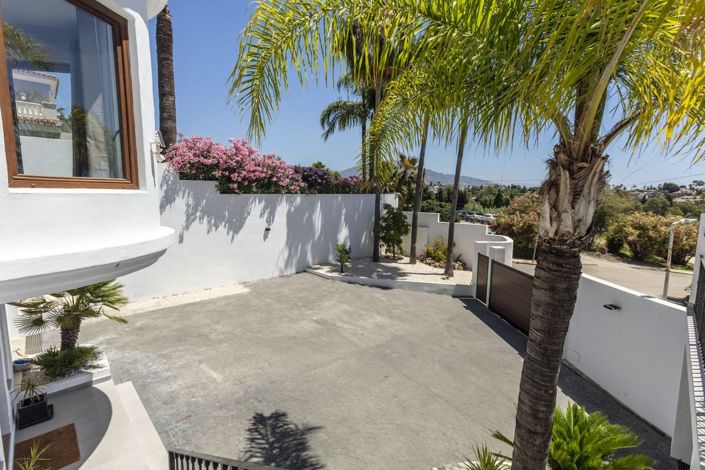Image No.11-6 Bed House for sale