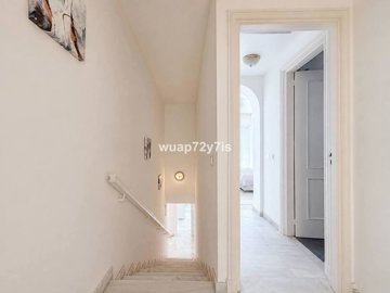 r5101006-destination-marbella-image-12