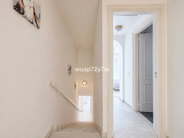 r5101006-destination-marbella-image-12