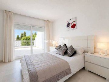 r5101006-destination-marbella-image-13