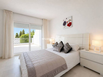 r5101006-destination-marbella-image-13