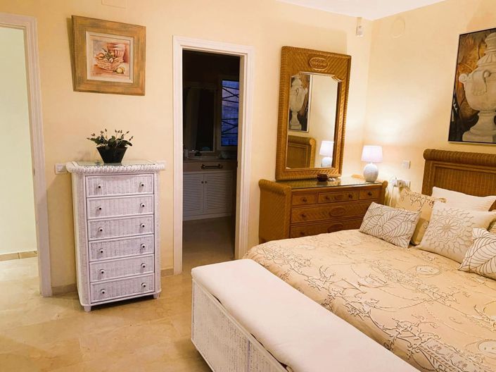 Image No.9-2 Bed Apartment for sale