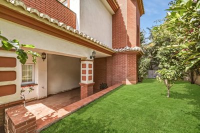 r5395195-destination-marbella-image-10