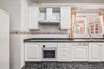 r5395195-destination-marbella-image-8