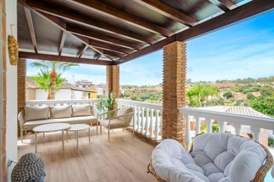 r5396836-destination-marbella-image-2